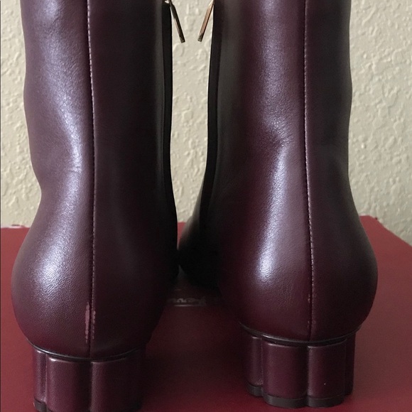 NIB SALVATORE FERRAGAMO Women’s Heel Booties - Picture 5 of 10